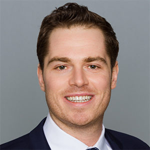 Headshot of Mark Cummings